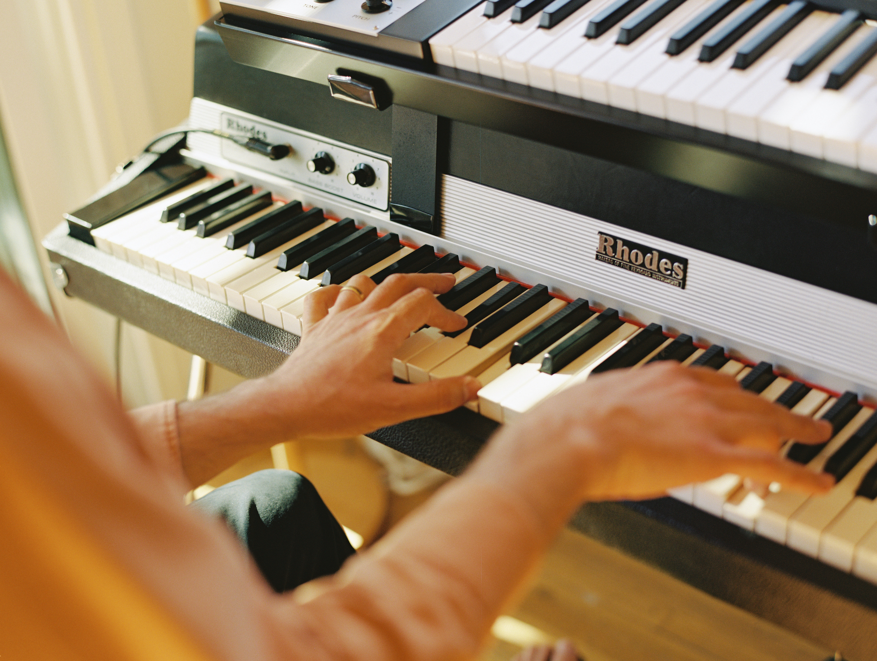 Michael Muller playing Fender Rhodes