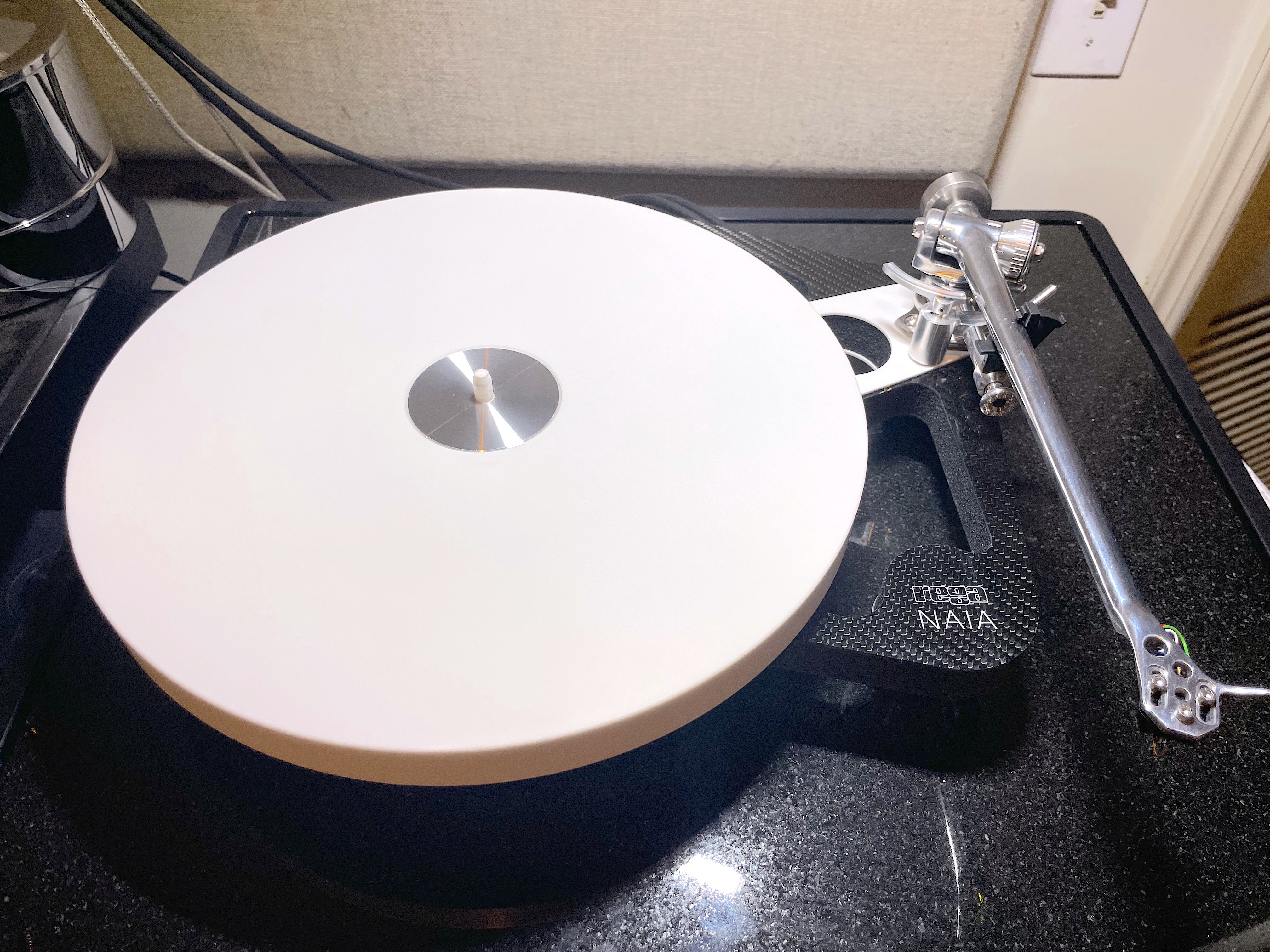 Rega NAIA turntable